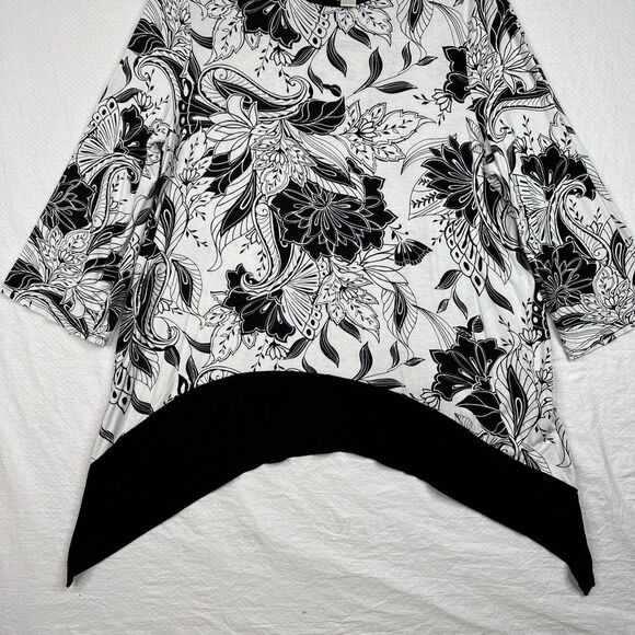 Chico's Tunic Top Large 12‎ Black White Floral Shark Bite Hem 3/4 Sleeve Stretch - Picture 3 of 9